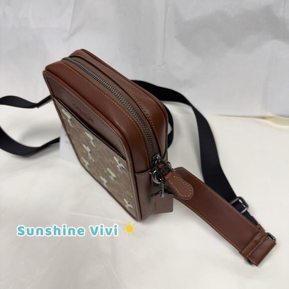 Coach X CBK48 Peanuts Sullivan Crossbody Bag Signature Canvas With Snoopy Print - Picture 3 of 6